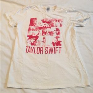 Taylor Swift Graphic Small Tee